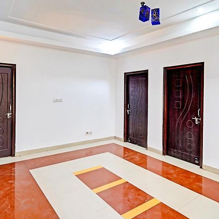 Super Hotel O Palm Dehradun Bagian luar foto