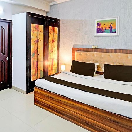 Super Hotel O Palm Dehradun Bagian luar foto
