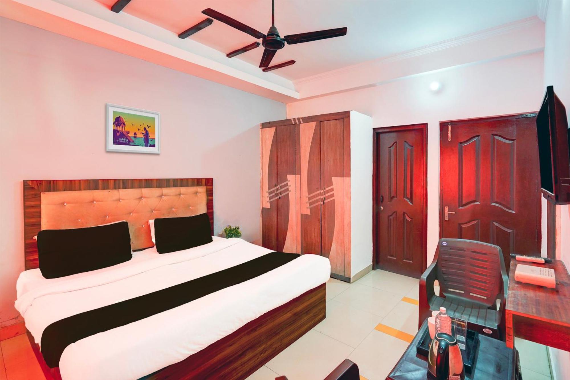 Super Hotel O Palm Dehradun Bagian luar foto